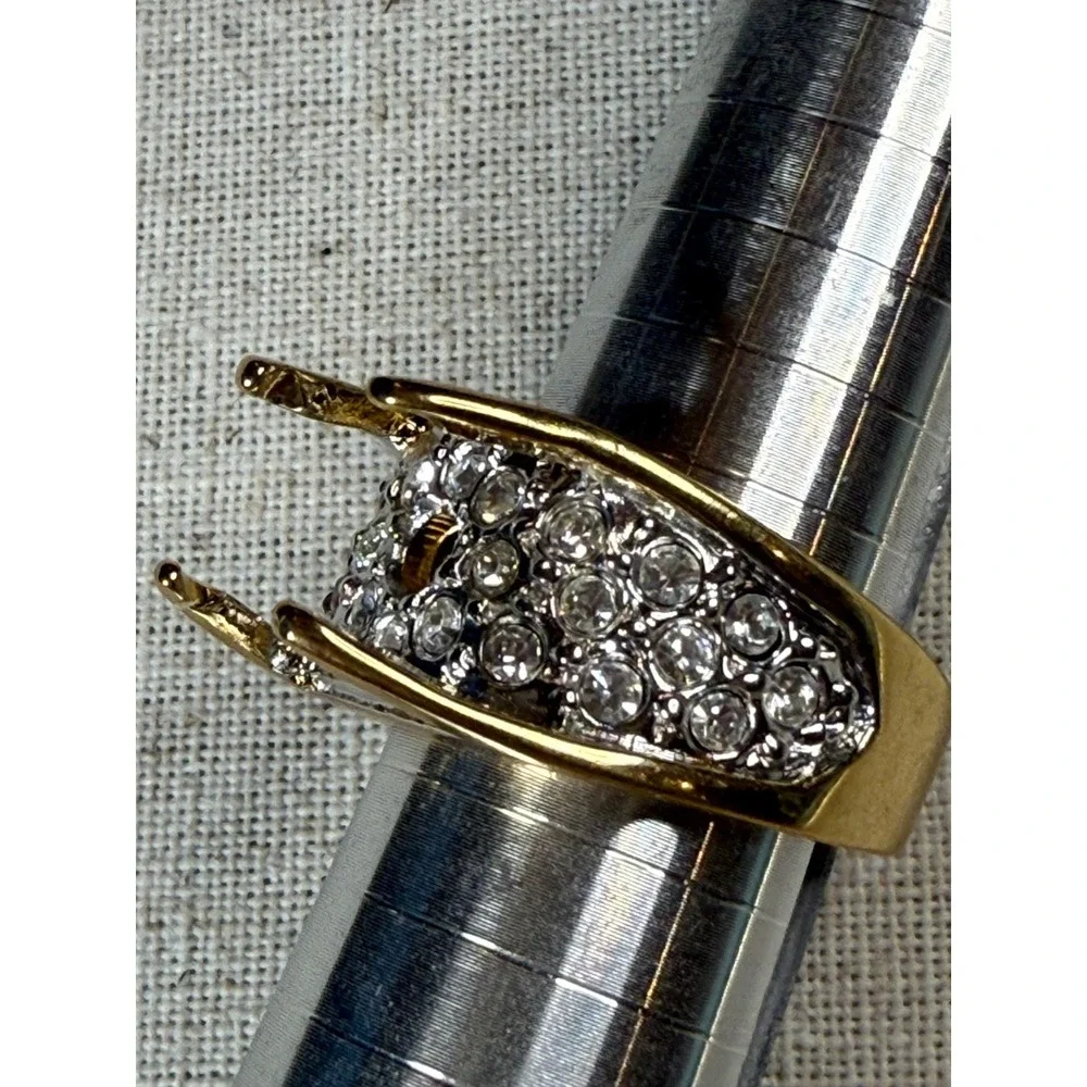 Ivana Trump Vintage Y2K statement crystals size 8 ring setting‎
